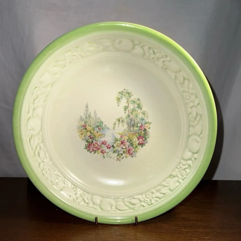 Bowl,"RARE"Vintage Homer Laughlin Lattice Green Embossed Fruit, Flower & Willow.